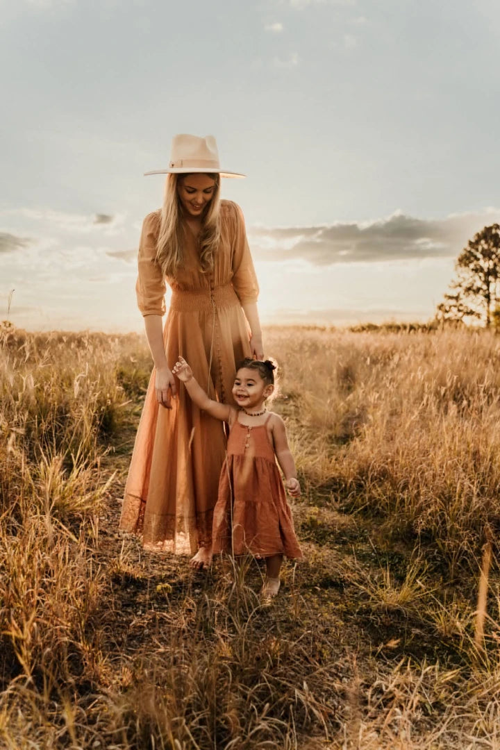 Archipelago Presets – Light & Ochre Lightroom Preset (Desktop & Mobile)