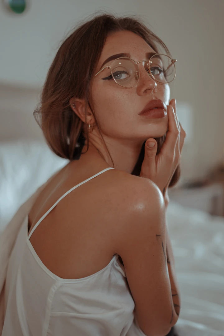 Septembrenell – Nude Preset Pack (Lightroom Mobile & Desktop Presets)
