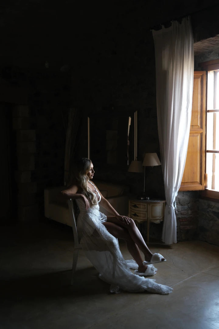Meridian Presets – Essence by Marcos Sanchez: Minimalist Elegance & Timeless Narratives