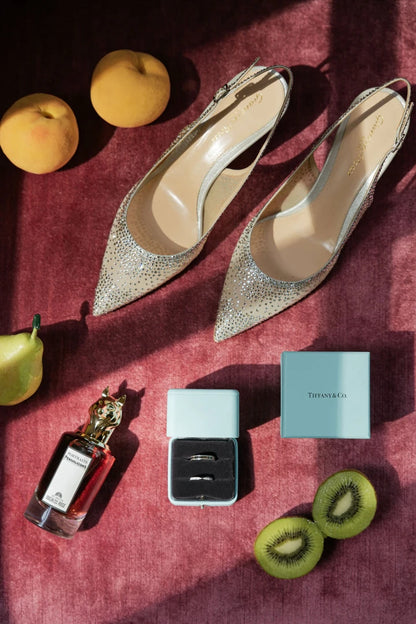 Meridian Presets – Essence by Marcos Sanchez: Minimalist Elegance & Timeless Narratives